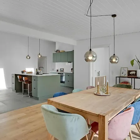 Feriehus Amazing In With Wifi